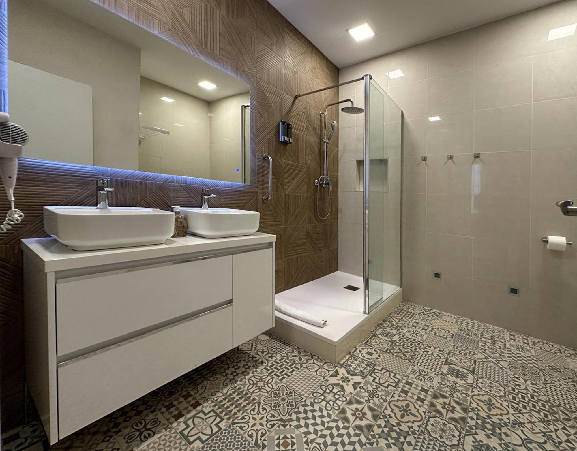 Apartament Colon Bcn 130 Mts 3 Dormitorios Port Vell Barcelona Bagian luar foto